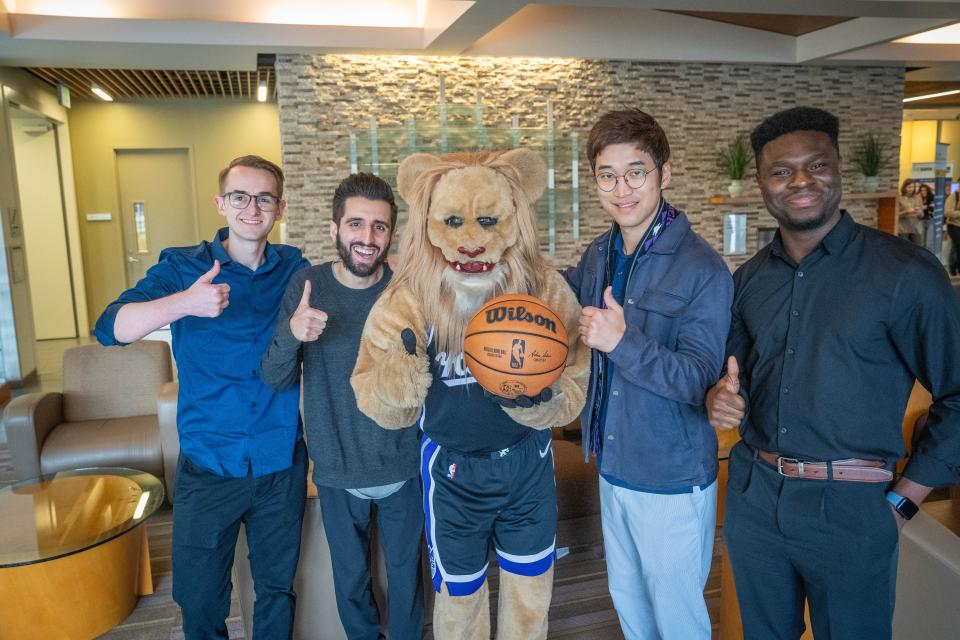 Sacramento Kings Mascot Slamson visits MBA students at Gallagher Hall